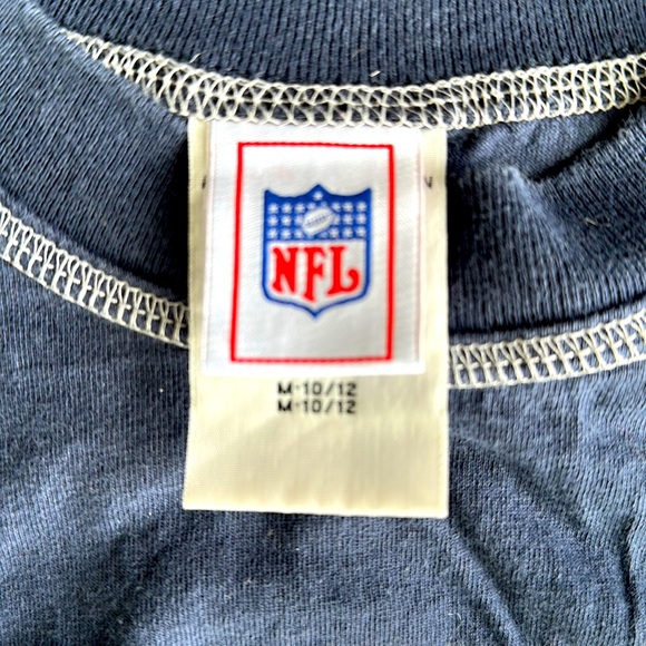 NFL Bears long-sleeved shirt. Medium. - Picture 4 of 5